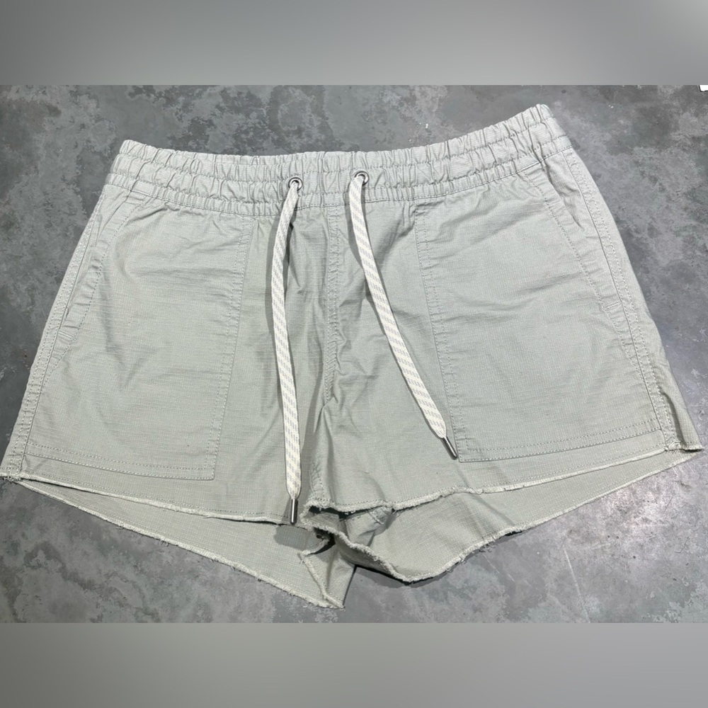 Vuori Women's Athletic Shorts in Light Gray with White Drawstring